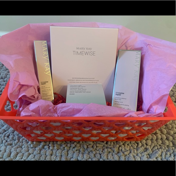 Mary Kay Other - Mary Kay TimeWise gift set
